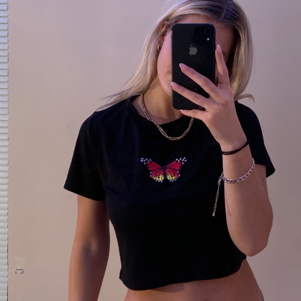 Butterfly tee